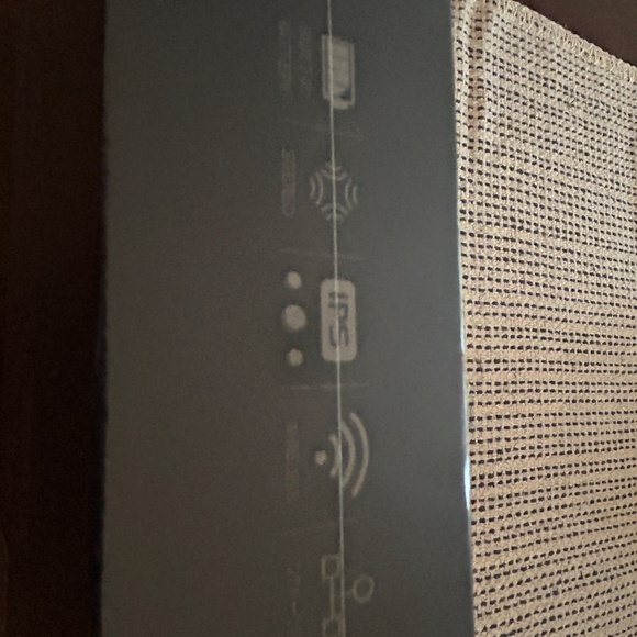 Wireless Microphone System - Picture 4 of 5